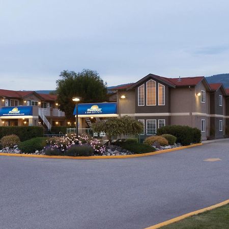 Days Inn By Wyndham Kelowna Exteriör bild