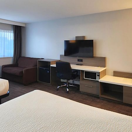 Days Inn By Wyndham Kelowna Exteriör bild