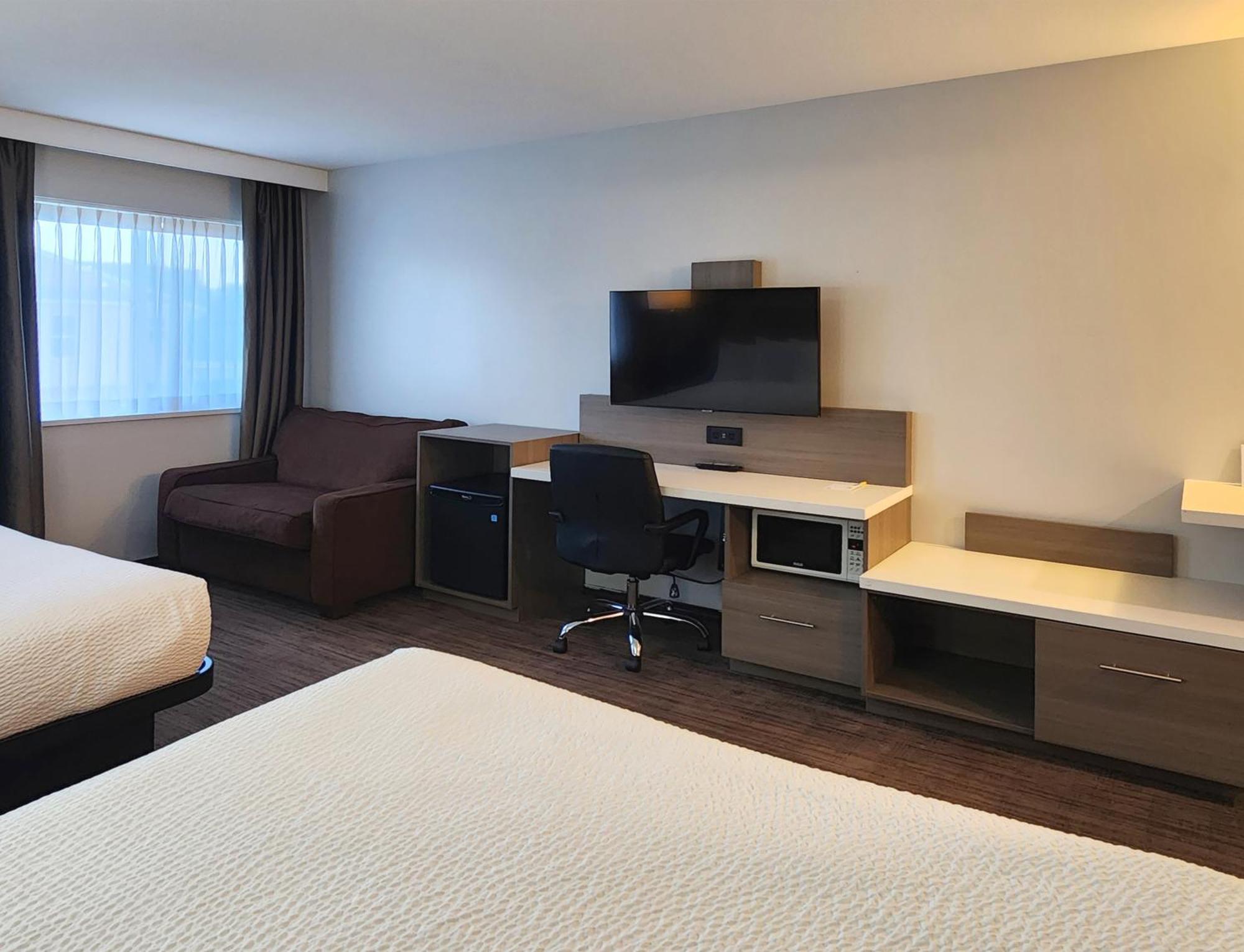 Days Inn By Wyndham Kelowna Exteriör bild