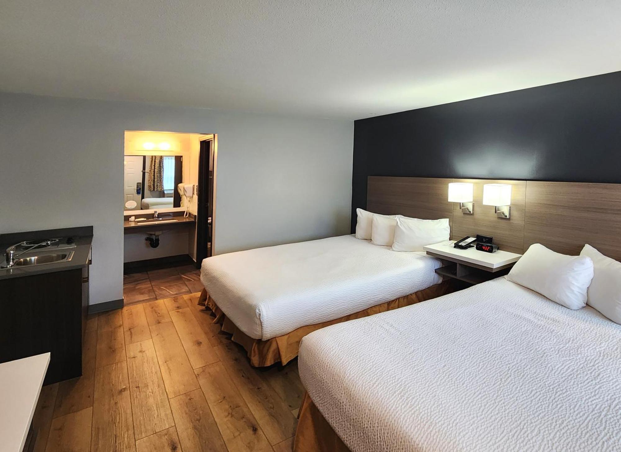 Days Inn By Wyndham Kelowna Exteriör bild