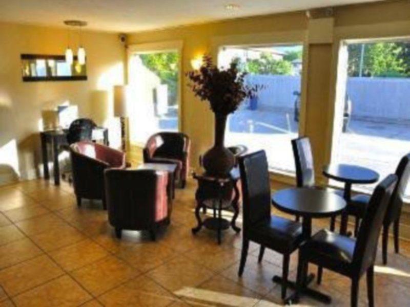 Days Inn By Wyndham Kelowna Restaurang bild